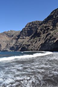 White waves in the plata de los guios beach