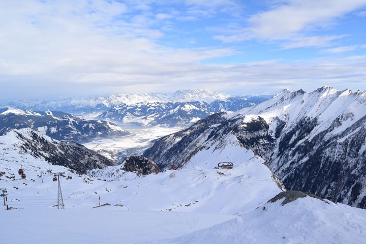 View from the top of Kitzsteinhorn Snowy alps